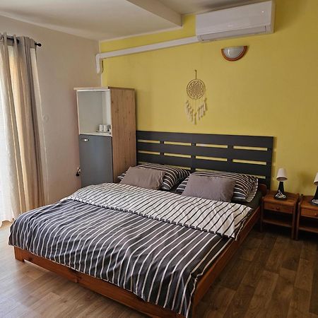 Penzion A Pizzerie Na Zalozne Kobylí Exterior foto