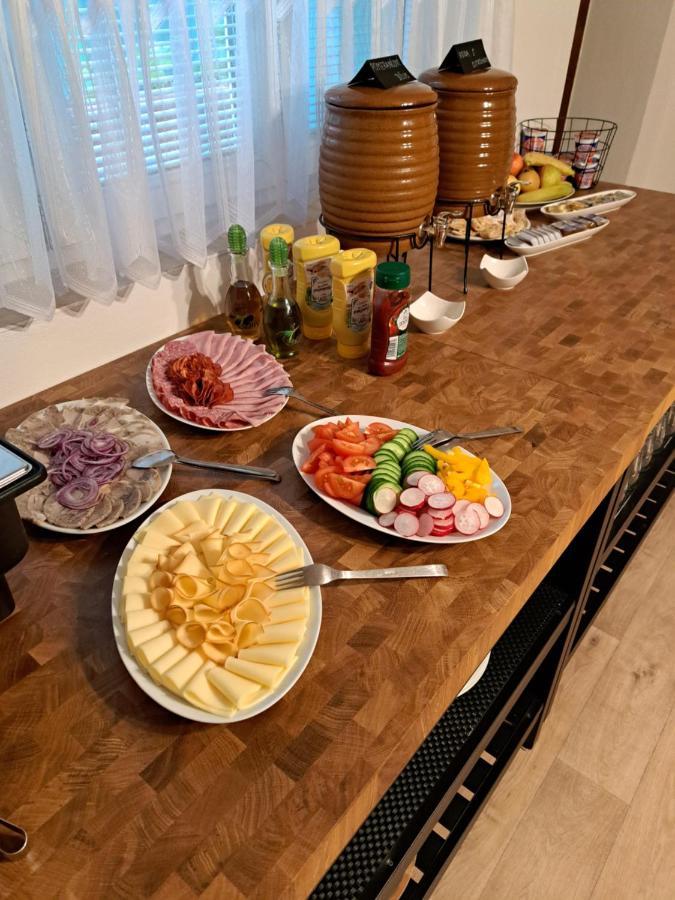 Penzion A Pizzerie Na Zalozne Kobylí Exterior foto